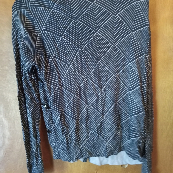 Ann Taylor loft. Sweater. - Picture 2 of 4
